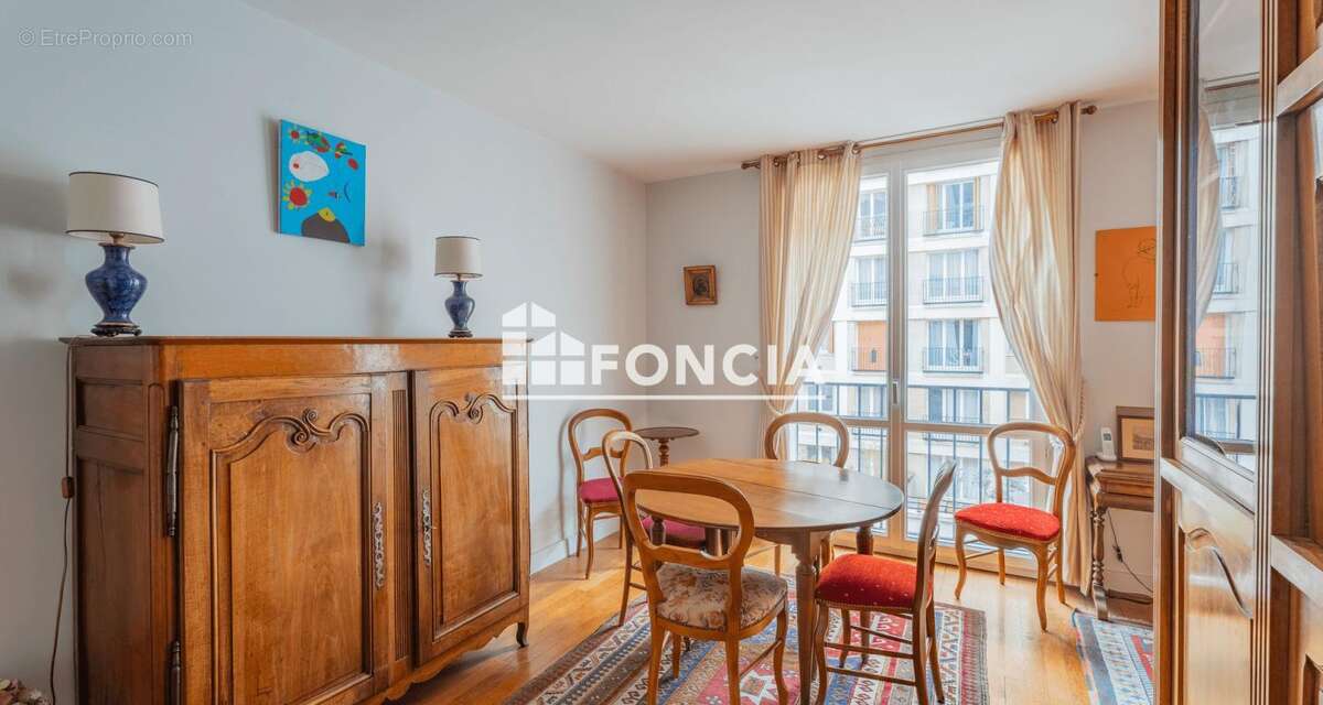 Appartement à PARIS-12E
