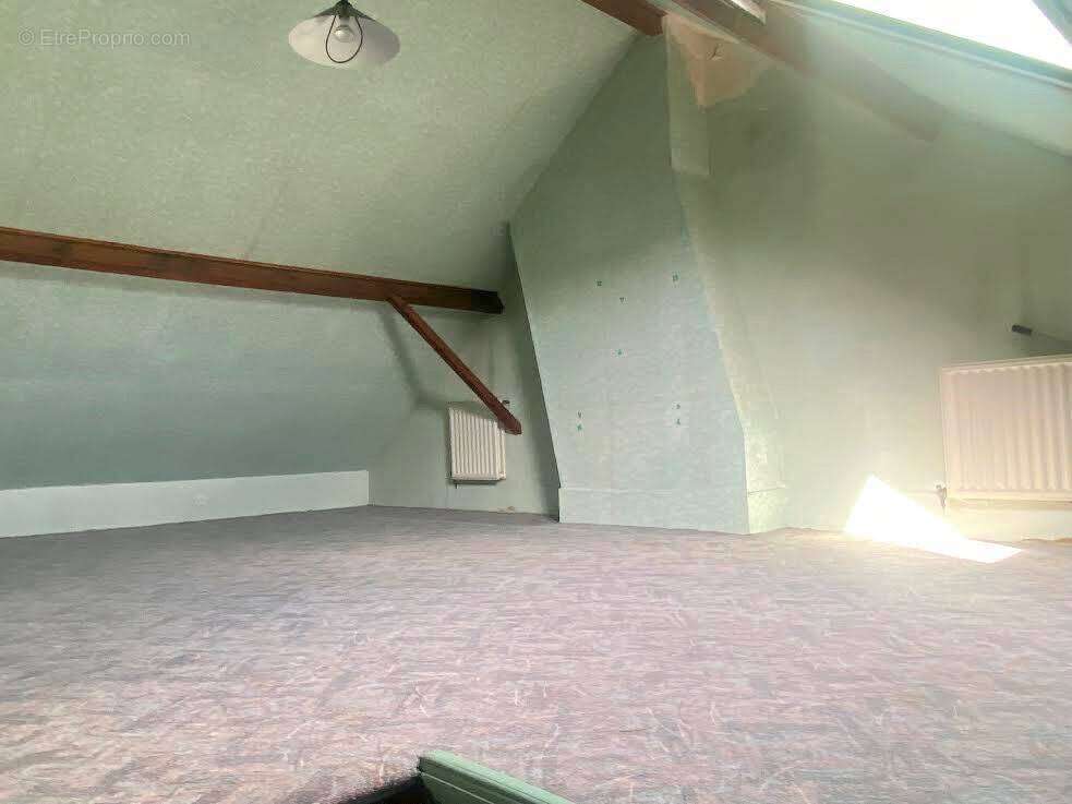 Maison ancienne à rénover +Garage 75m2 SECTEUR CHATEAU - photo 8