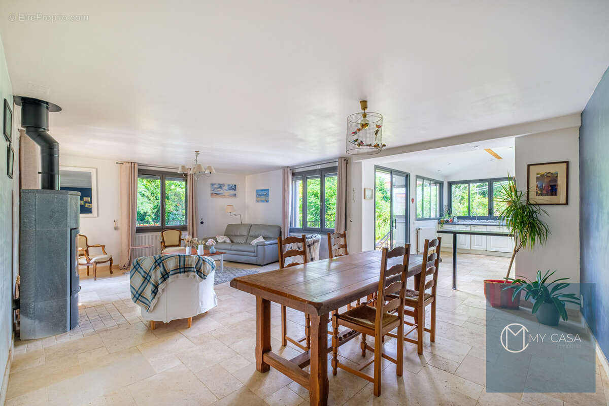 Maison à LES CHERES