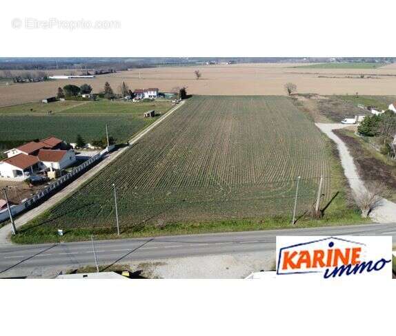 Terrain 897 m² à Beaurepaire  - photo 3