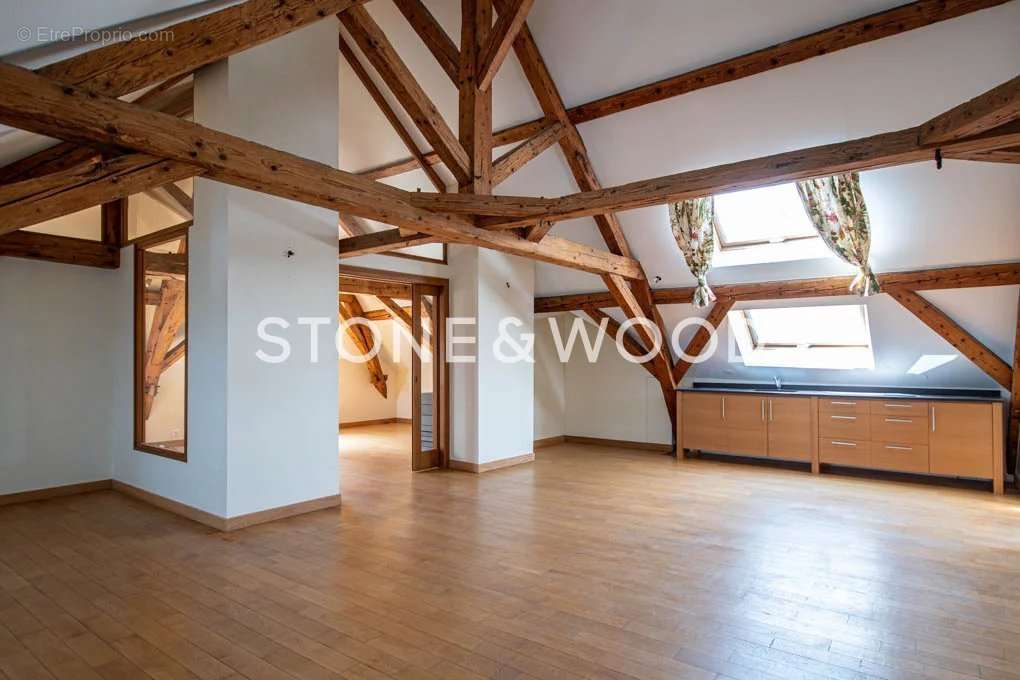 Maison à DIVONNE-LES-BAINS