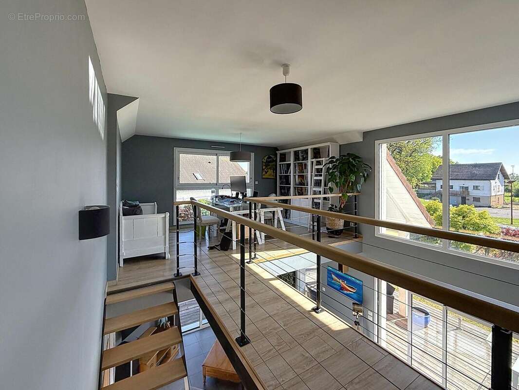 Maison 193 m² à Gennes  - photo 6