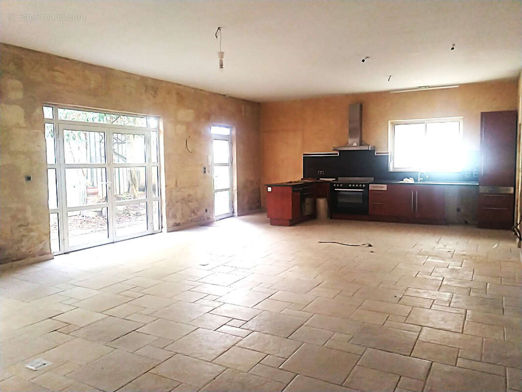 Commerce à BORDEAUX