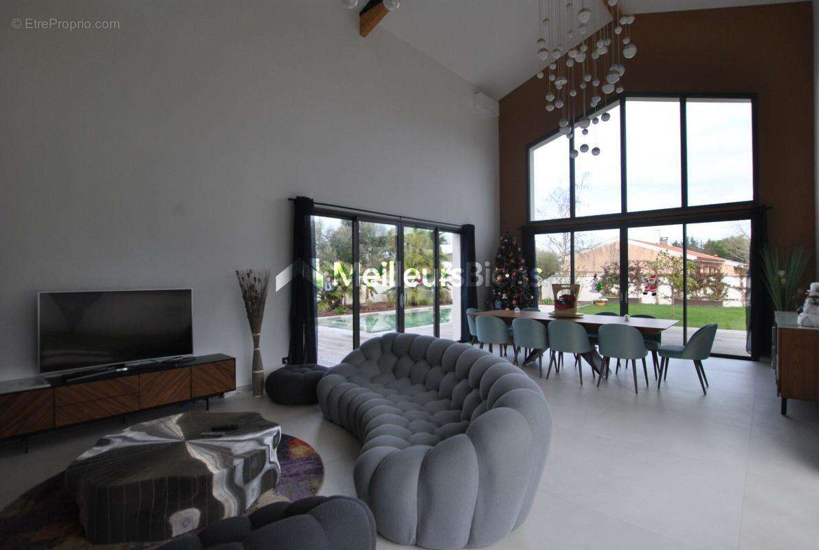 Maison à SAINT-SULPICE-ET-CAMEYRAC