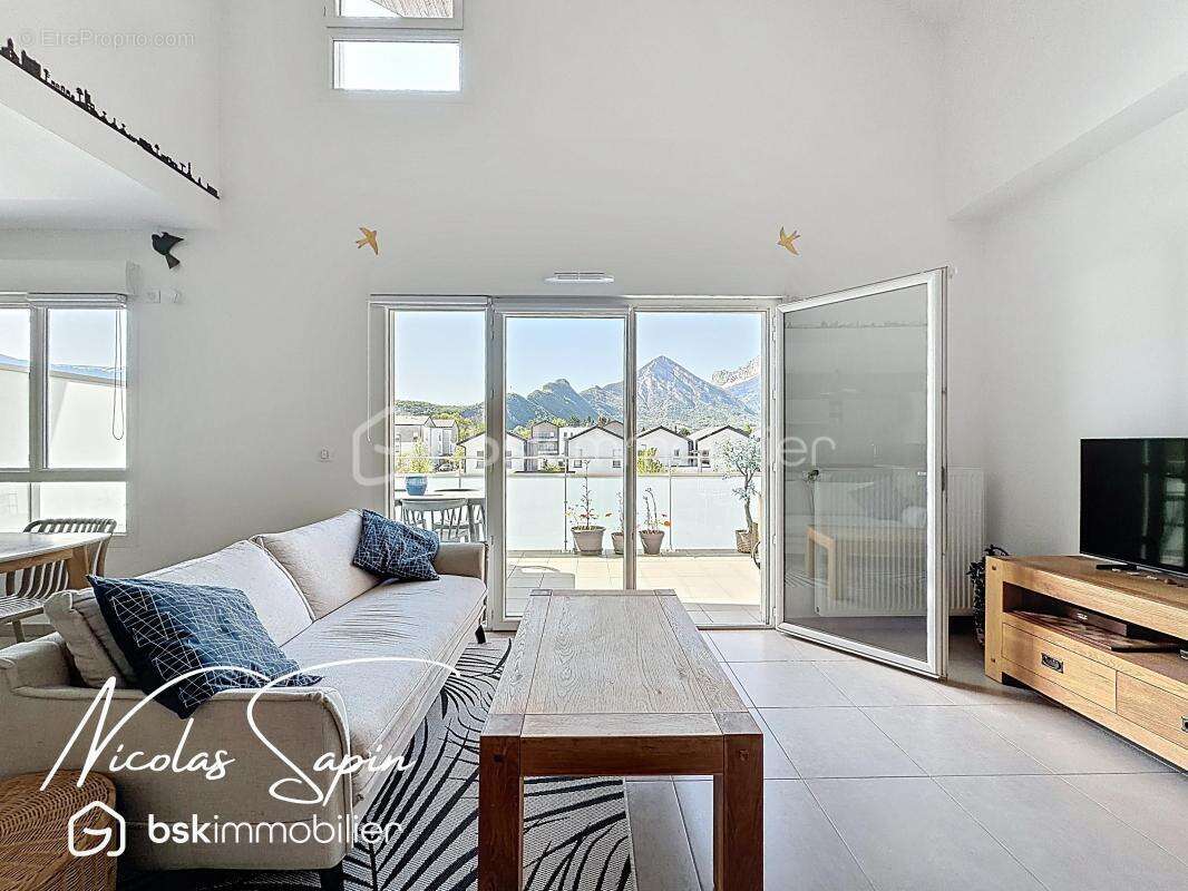 Appartement à VARCES-ALLIERES-ET-RISSET