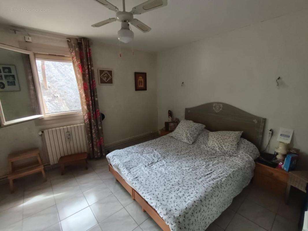 Maison à COULANS-SUR-GEE