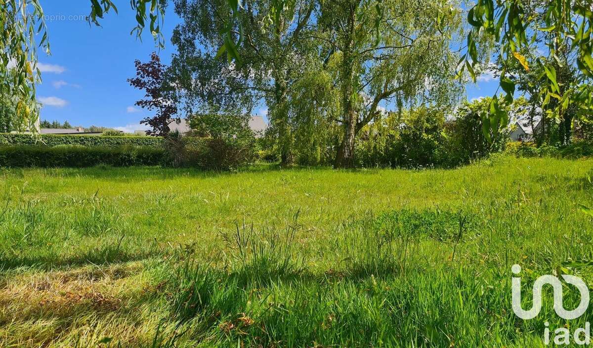 Photo 3 - Terrain à SAINT-JULIEN