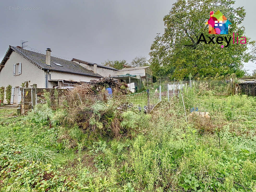 A vendre- secteur saint-bonnet-des-quarts- maison avec grange et dépendances sur terrain de 2110 m2 - photo 14
