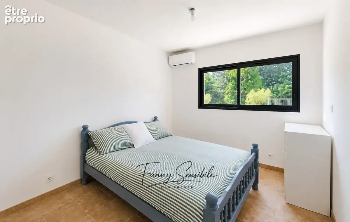 Maison contemporaine 140 m² – 4 chambres – piscine – terrain 2 000 m² – grand garage - photo 12