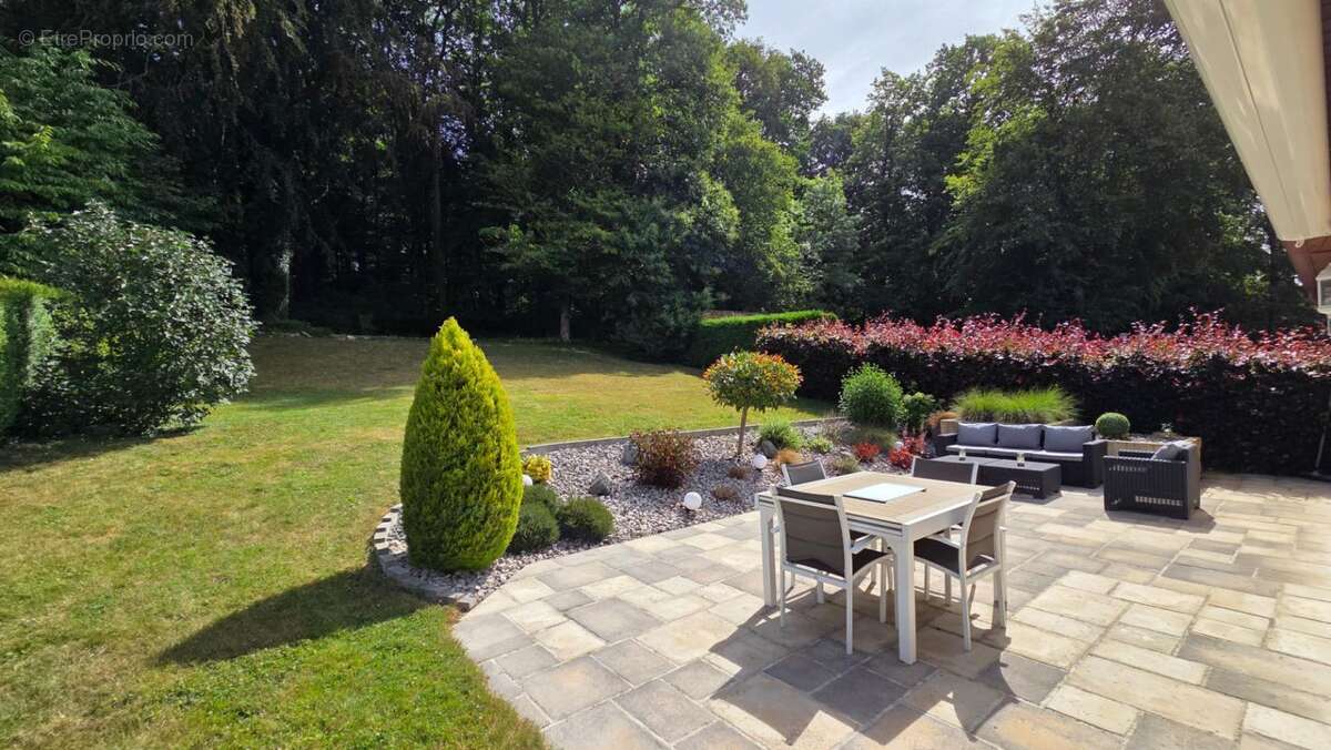 Maison 6 pièces / 111 m² / 298 000 EUR / CAMBLAIN-L'ABBE - photo 17