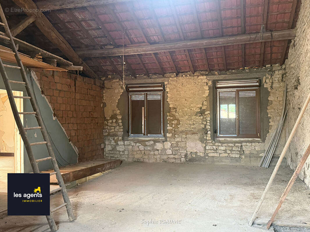 Maison à URUFFE