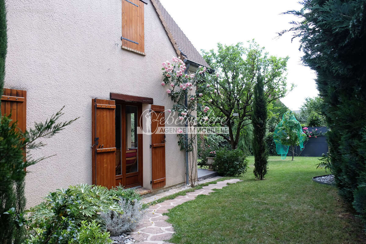 Maison à SAINT-LEU-LA-FORET