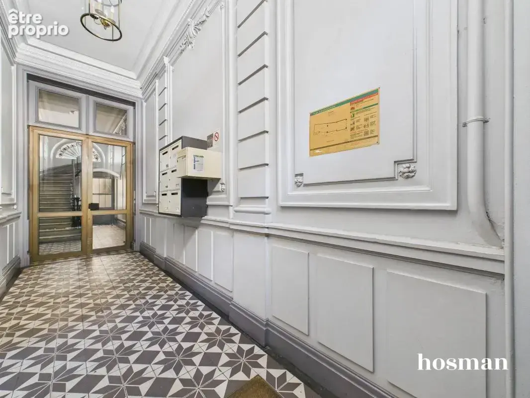 Local professionnel lumineux de 120 m² - Pouvant être transformé en appartement - Cours d'Alsace-et-Lorraine, Bordeaux - - photo 16