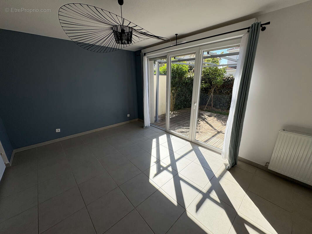 Maison à SAINT-ORENS-DE-GAMEVILLE