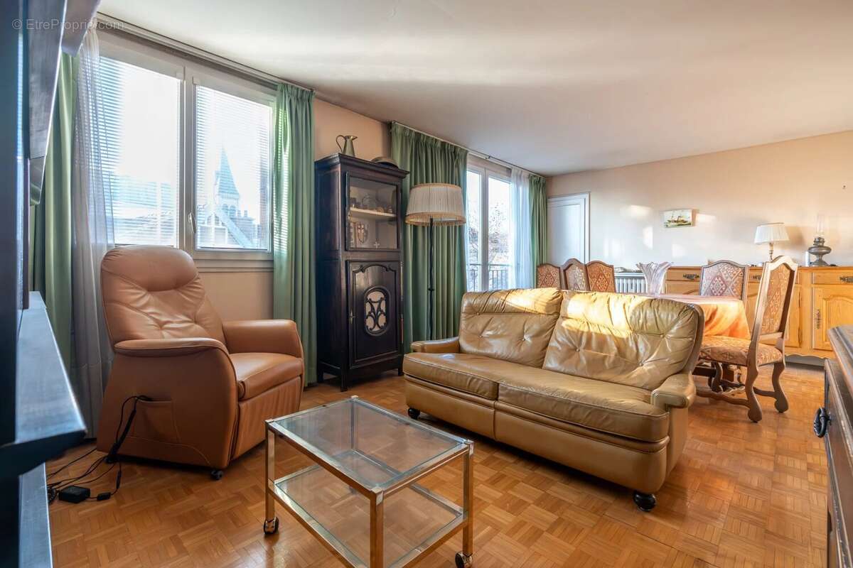 Appartement à LE PERREUX-SUR-MARNE