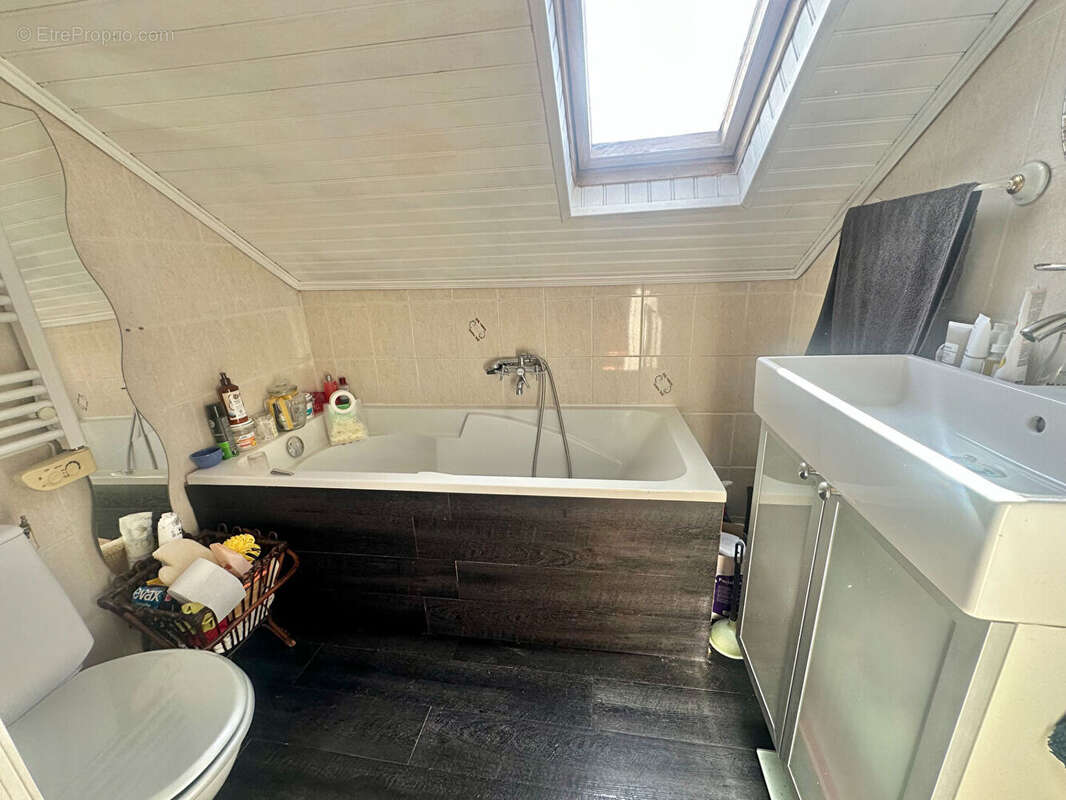 Maison à SARTROUVILLE