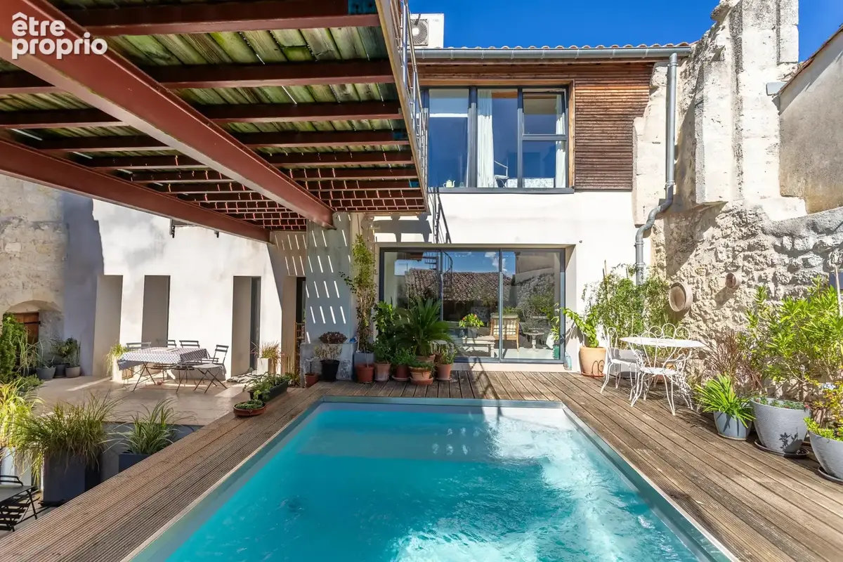 Maison de village avec jardin, piscine, garage et atelier - photo 8