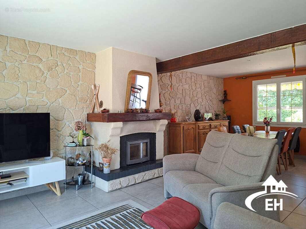 Maison familiale avec 4 chambres et grand terrain clos - photo 2