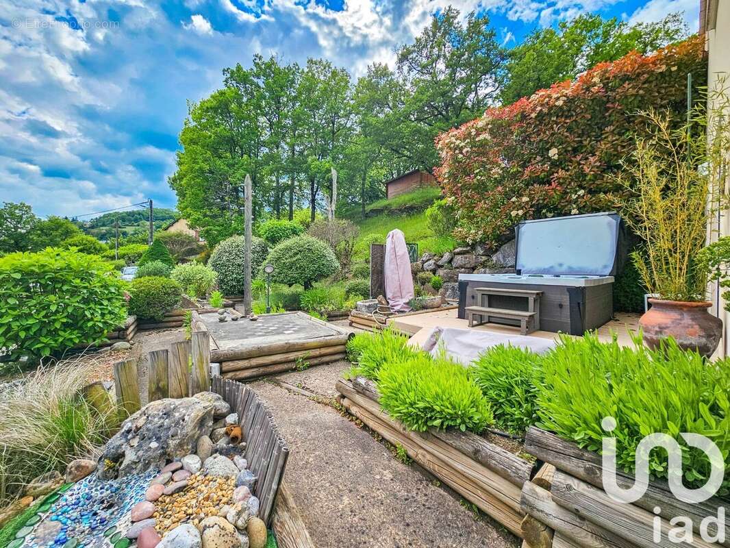 Photo 2 - Maison à SAINT-BEAUZELY