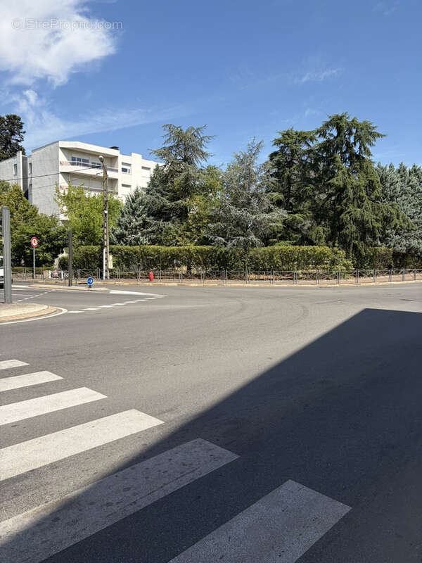 À Feurs, grand appartement au dernier étage dans une  résidence sécurisée. - photo 5