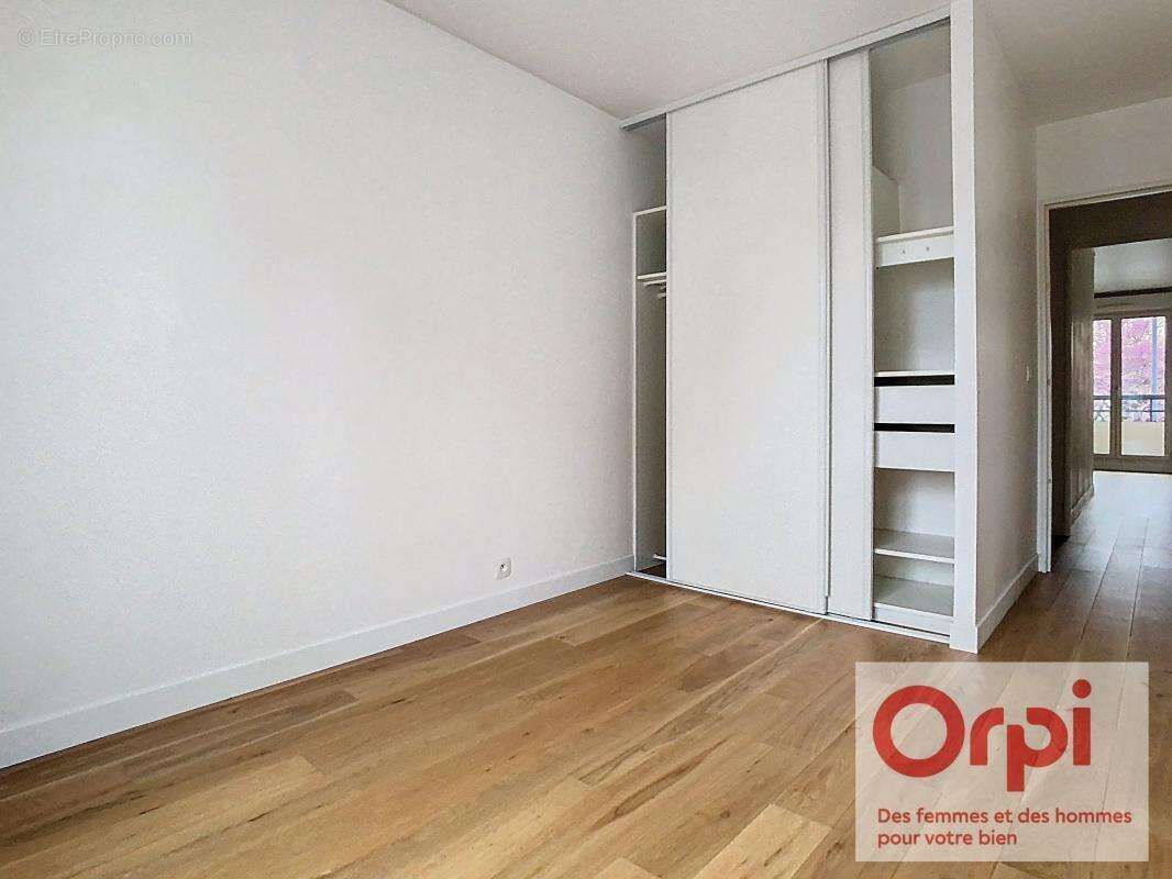 Appartement à ISSY-LES-MOULINEAUX