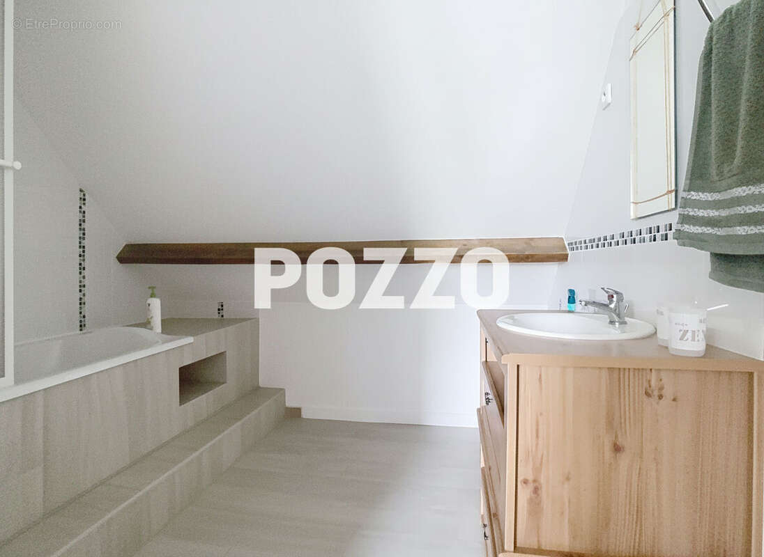 A Vendre - Saint Georges De Grehaigne - Maison 6 pièce(s) 149 m² - photo 14