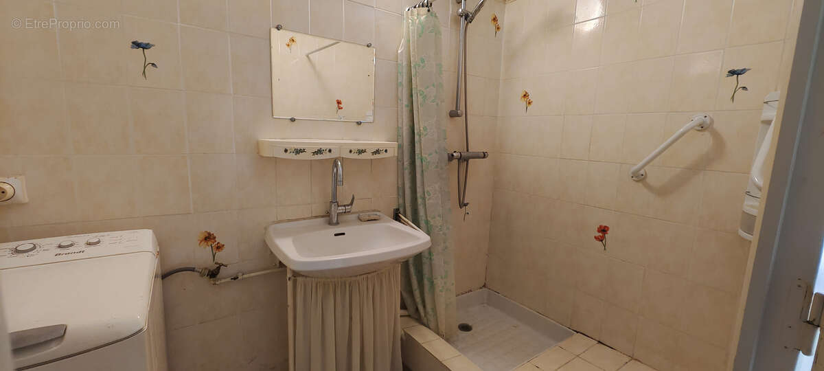 Maison à LA VILLE-AUX-DAMES