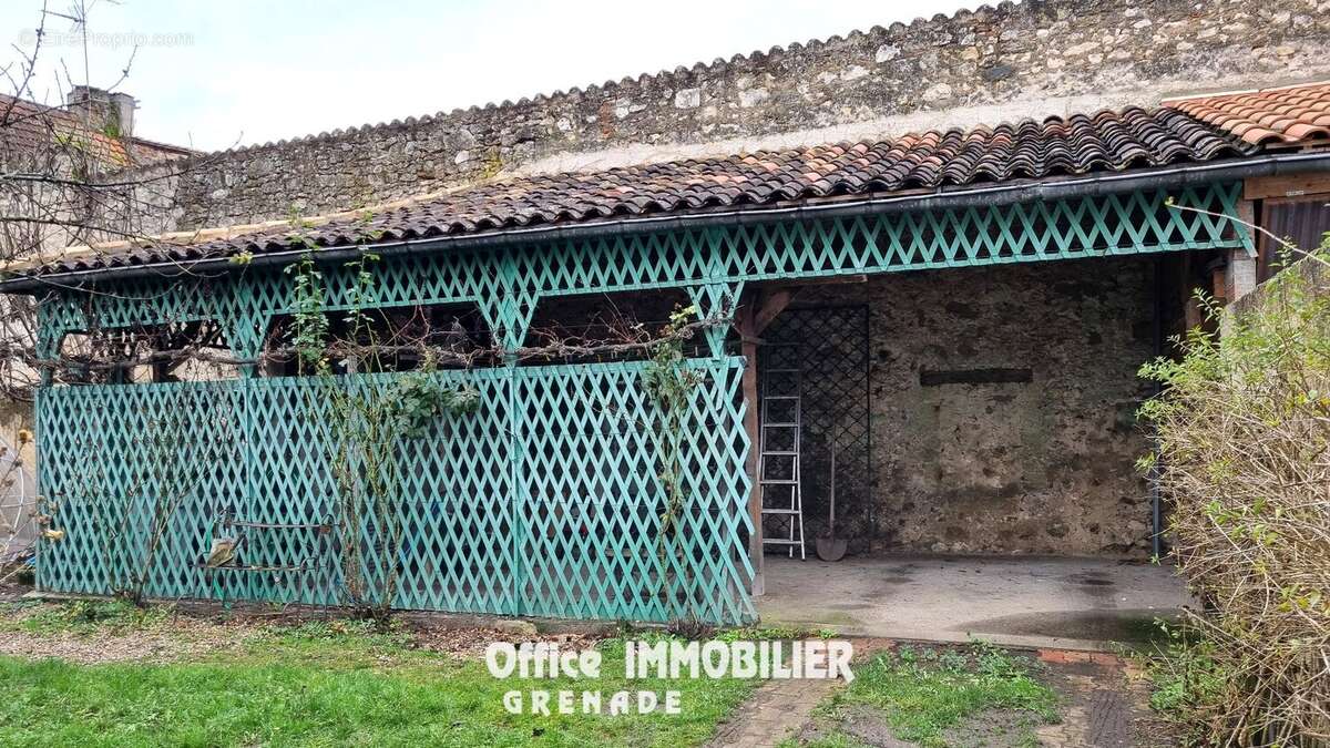 Maison à PORT-SAINTE-FOY-ET-PONCHAPT