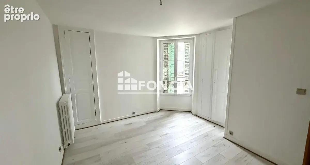 Maison 12 pièces avec garages et espace professionnel - photo 11