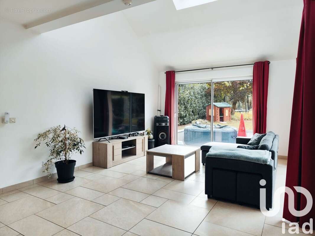 Photo 2 - Maison à GERMIGNY-L&#039;EVEQUE