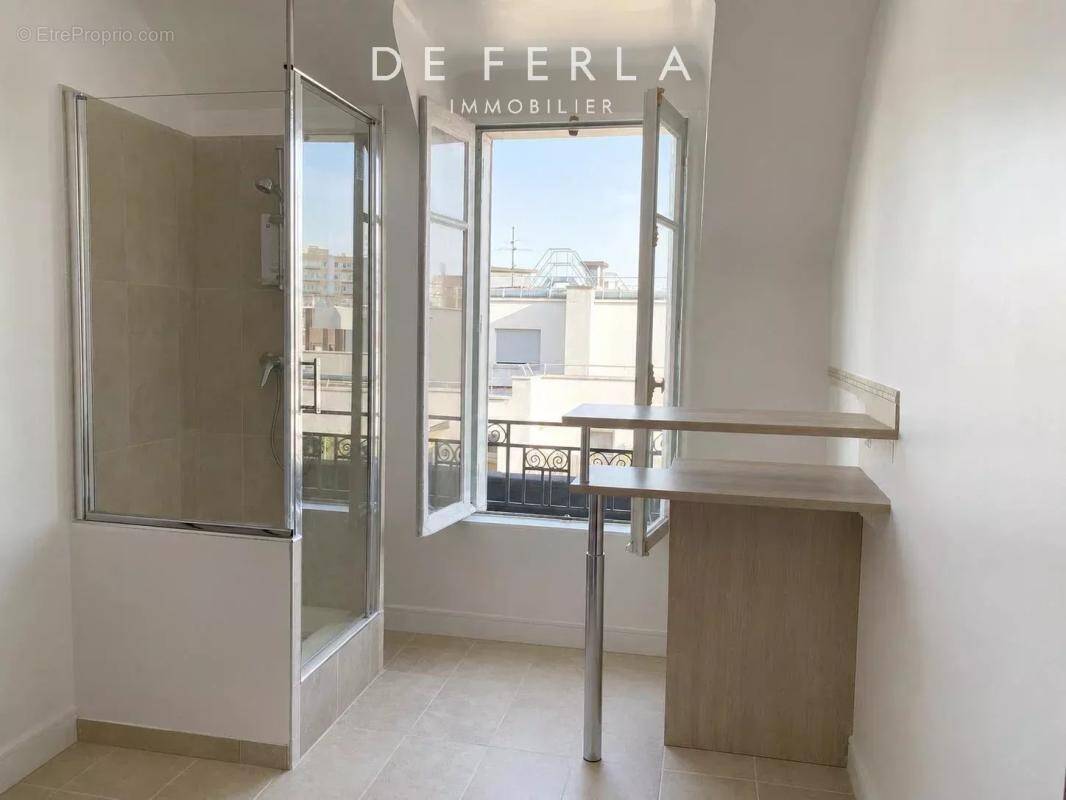 Appartement à PARIS-15E