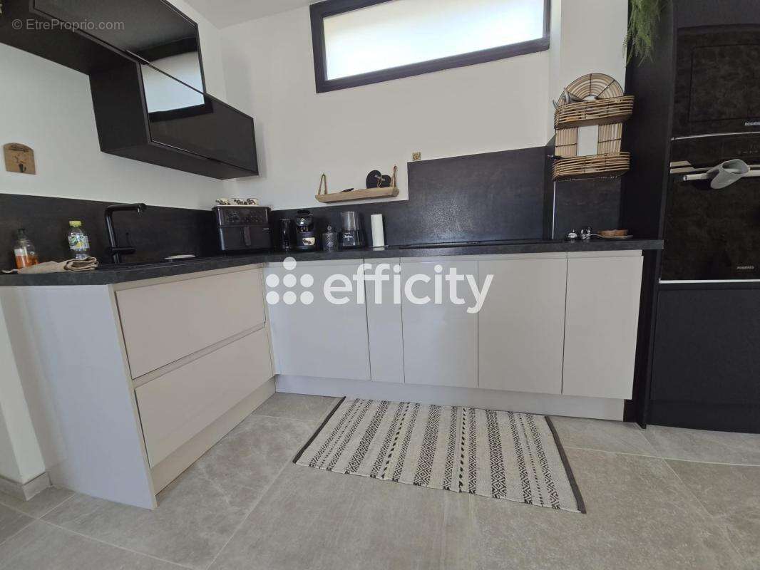 Maison 120 m² à Marseille-16e  - photo 3