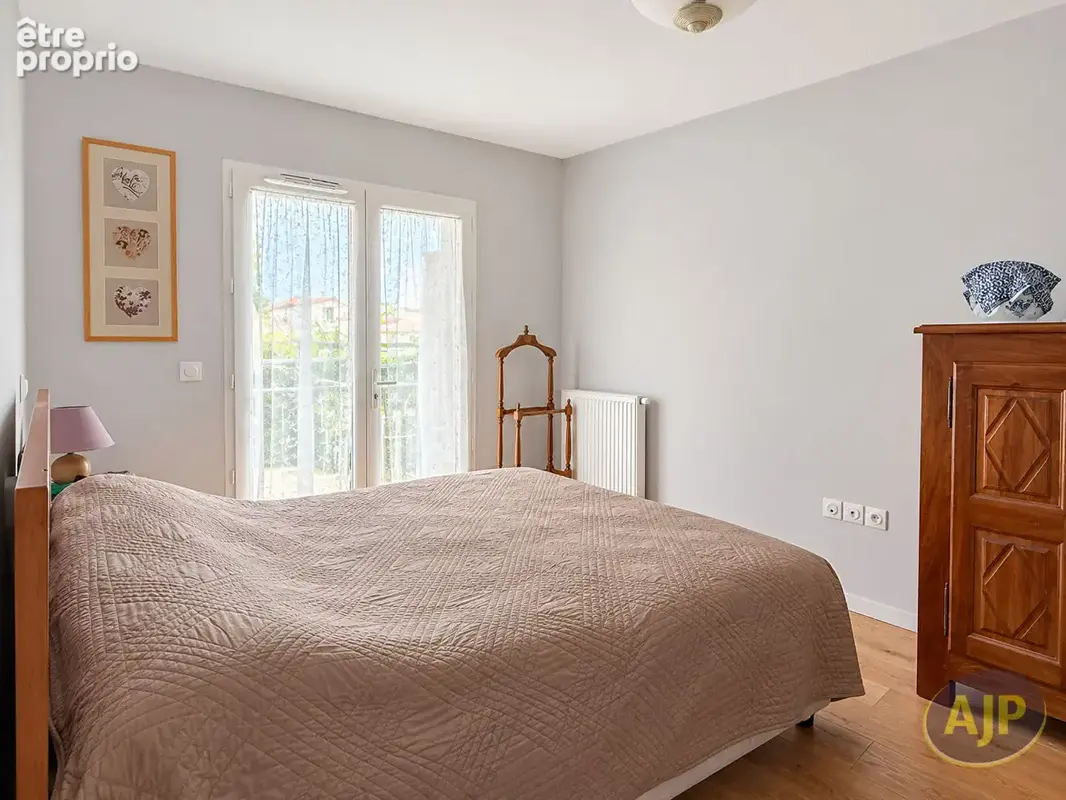 Appartement Saintes 3 pièce(s) 77 m2 - photo 5