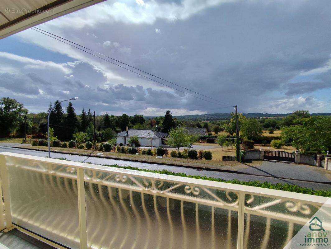 Maison à SAINT-JUNIEN