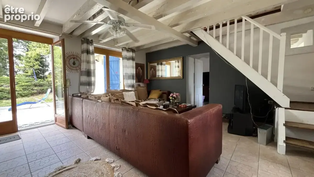Maison de campagne sur 2 816 m² - photo 7