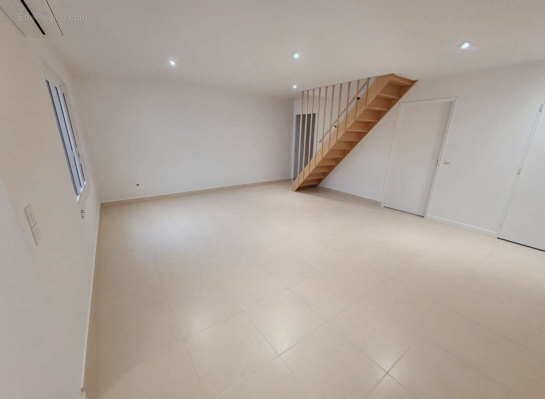 Appartement à PERTUIS