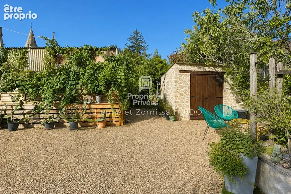 Maison de 67 m², 3 pièces, une dépendance, serre et extérieurs - Vatan - photo 12