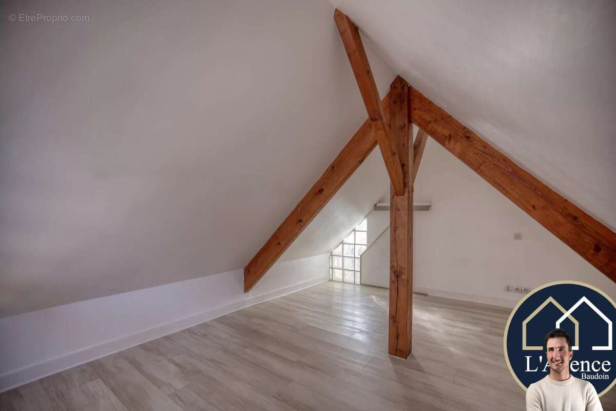Appartement à EPERNON