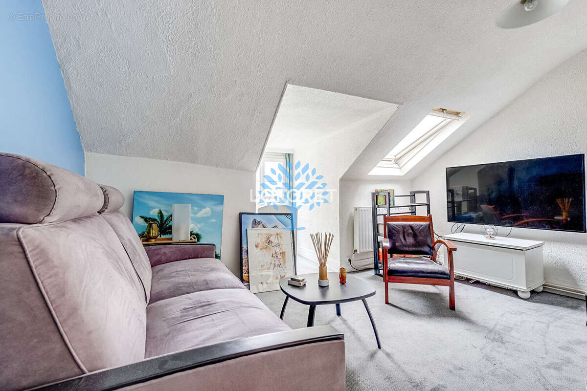 Appartement à PARIS-20E