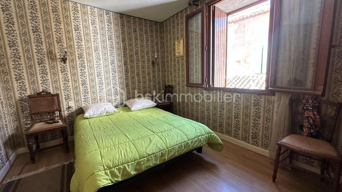 * maison de village de 50 m² - 3 niveaux - au calme - hors zone inondable - commodites a pied - ideal investisseur * - photo 4