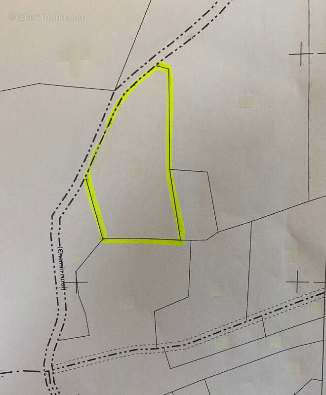 Terrain à SAINT-CAPRAIS-DE-BORDEAUX