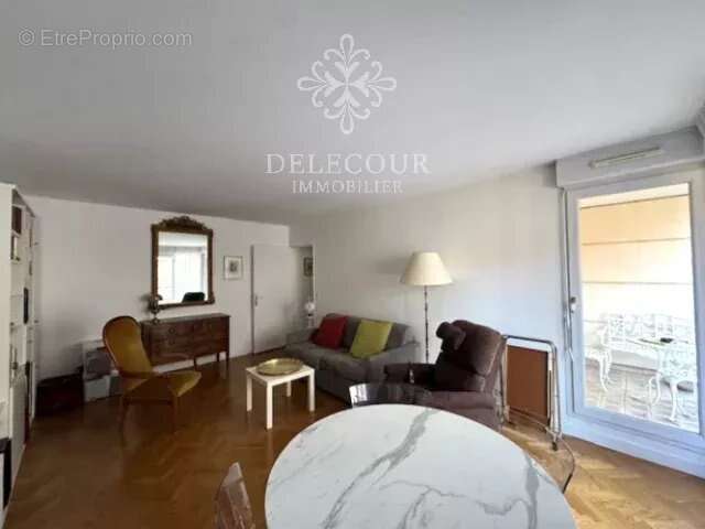 Appartement à MONTROUGE