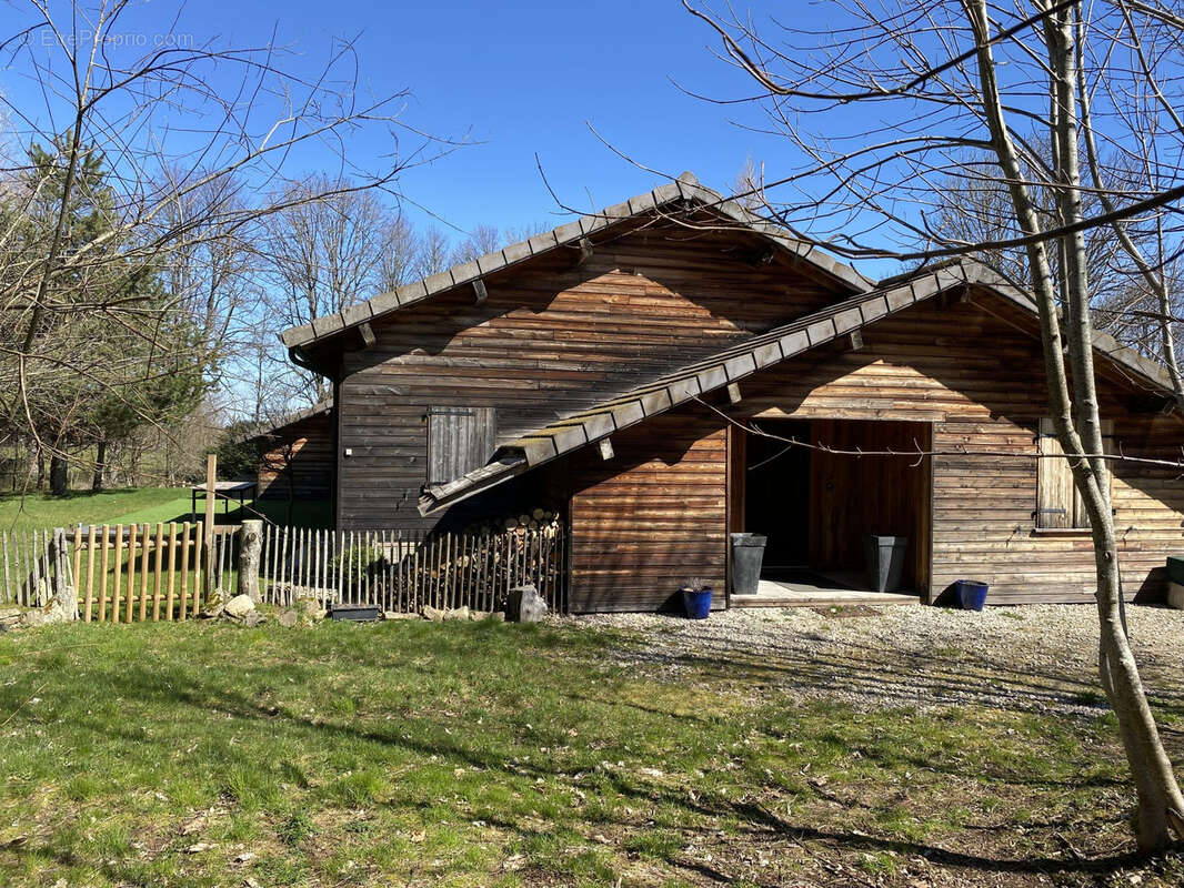 Maison à LE CHAMBON-SUR-LIGNON