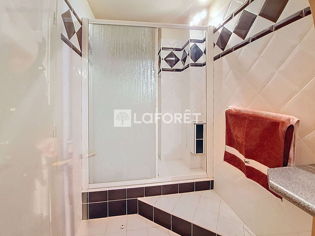 Appartement à VERNEUIL-SUR-SEINE