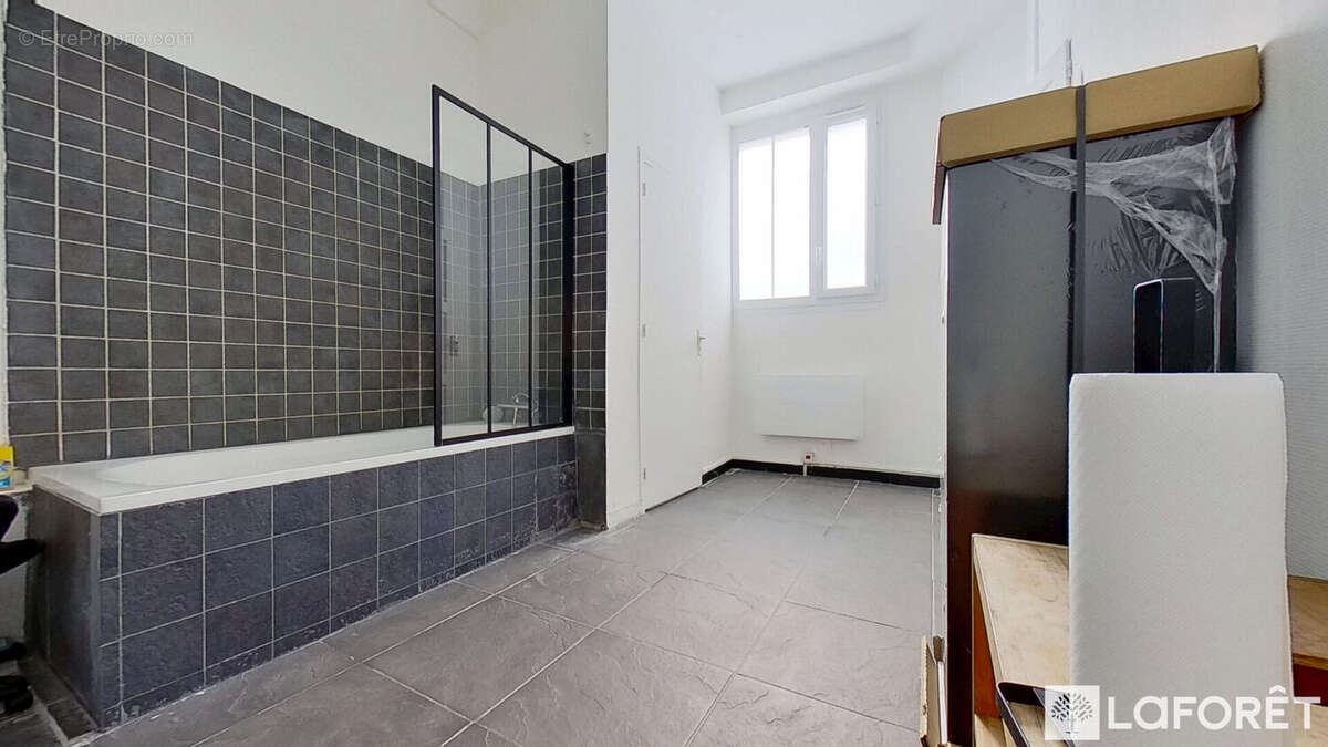 Appartement à PARIS-18E