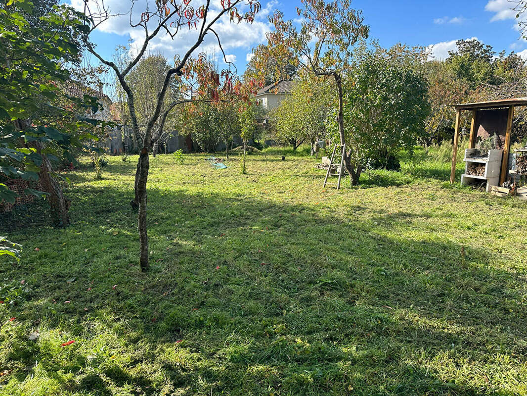 Terrain à VILLEFRANCHE-DE-ROUERGUE