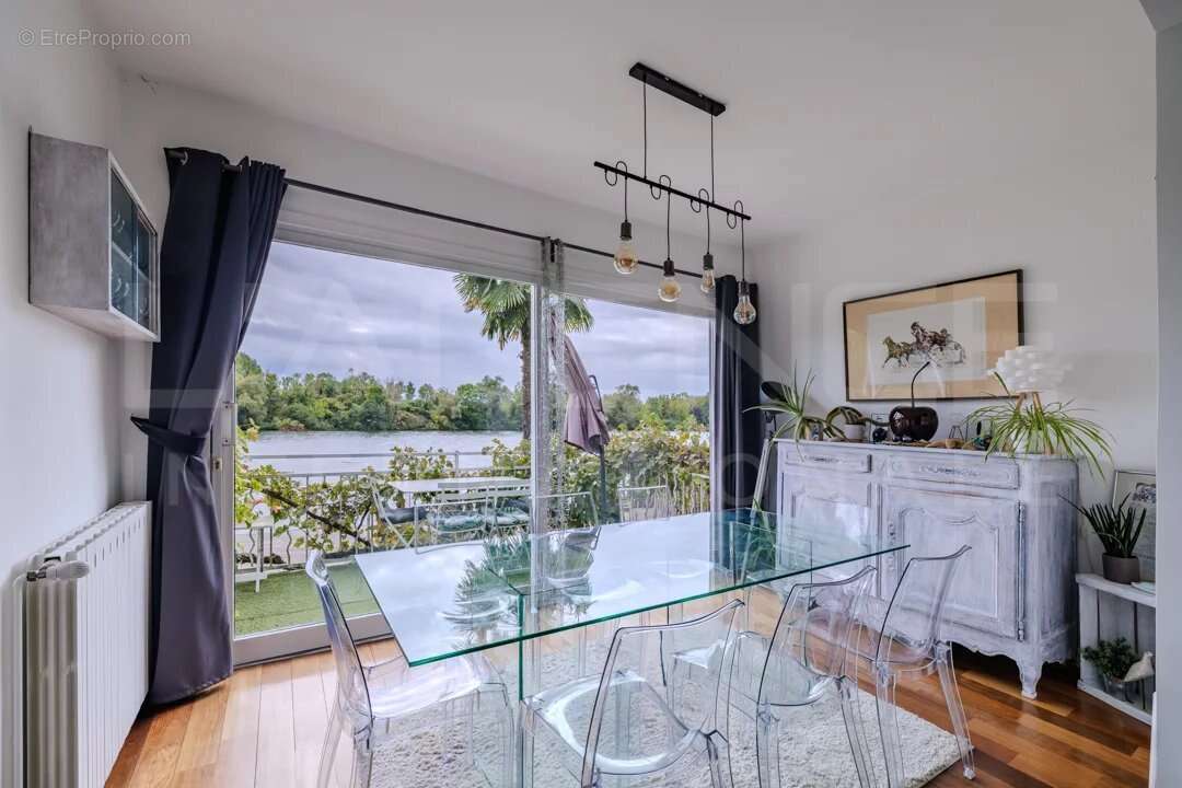 Maison à VAUX-SUR-SEINE