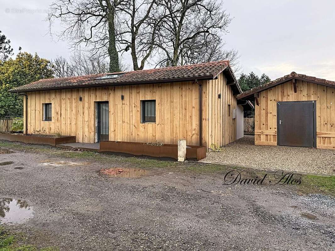 Maison à PARENTIS-EN-BORN