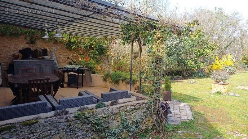 Maison à SAINTE-ALVERE