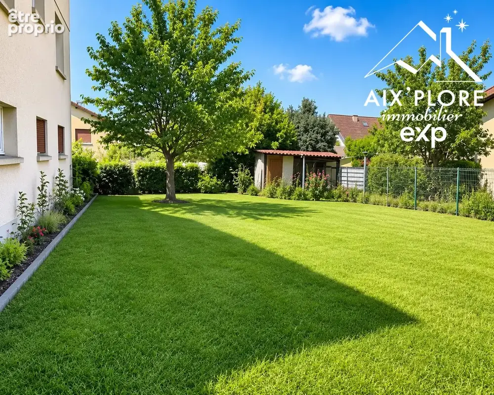 Maison 211 m² à Bourg-En-Bresse  - photo 2